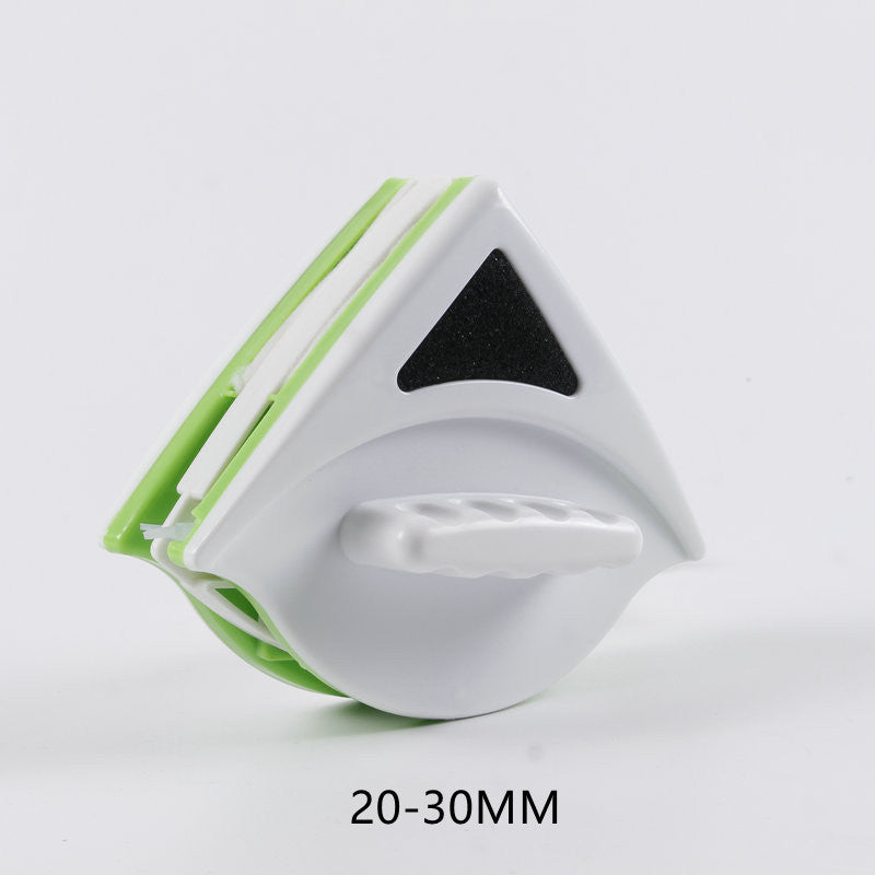 Strong magnetic glass cleaning tool
