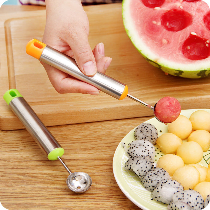 Melon-watermelon scoop