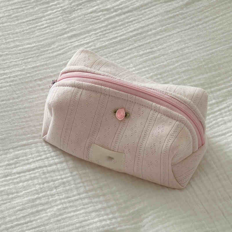 Portable Bow Design Travel Wash Bag