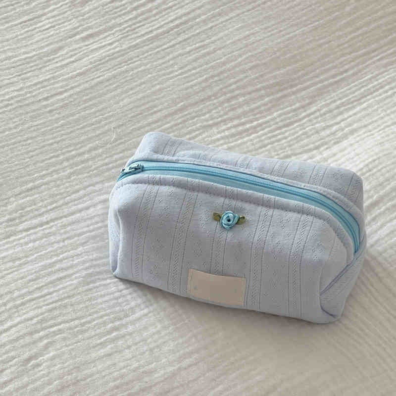 Portable Bow Design Travel Wash Bag