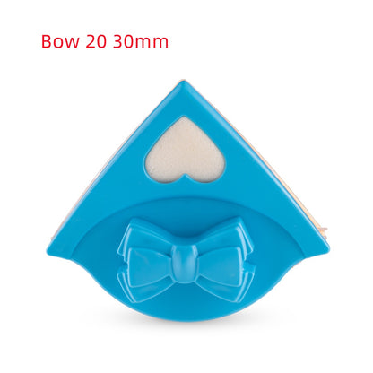 Strong magnetic glass cleaning tool